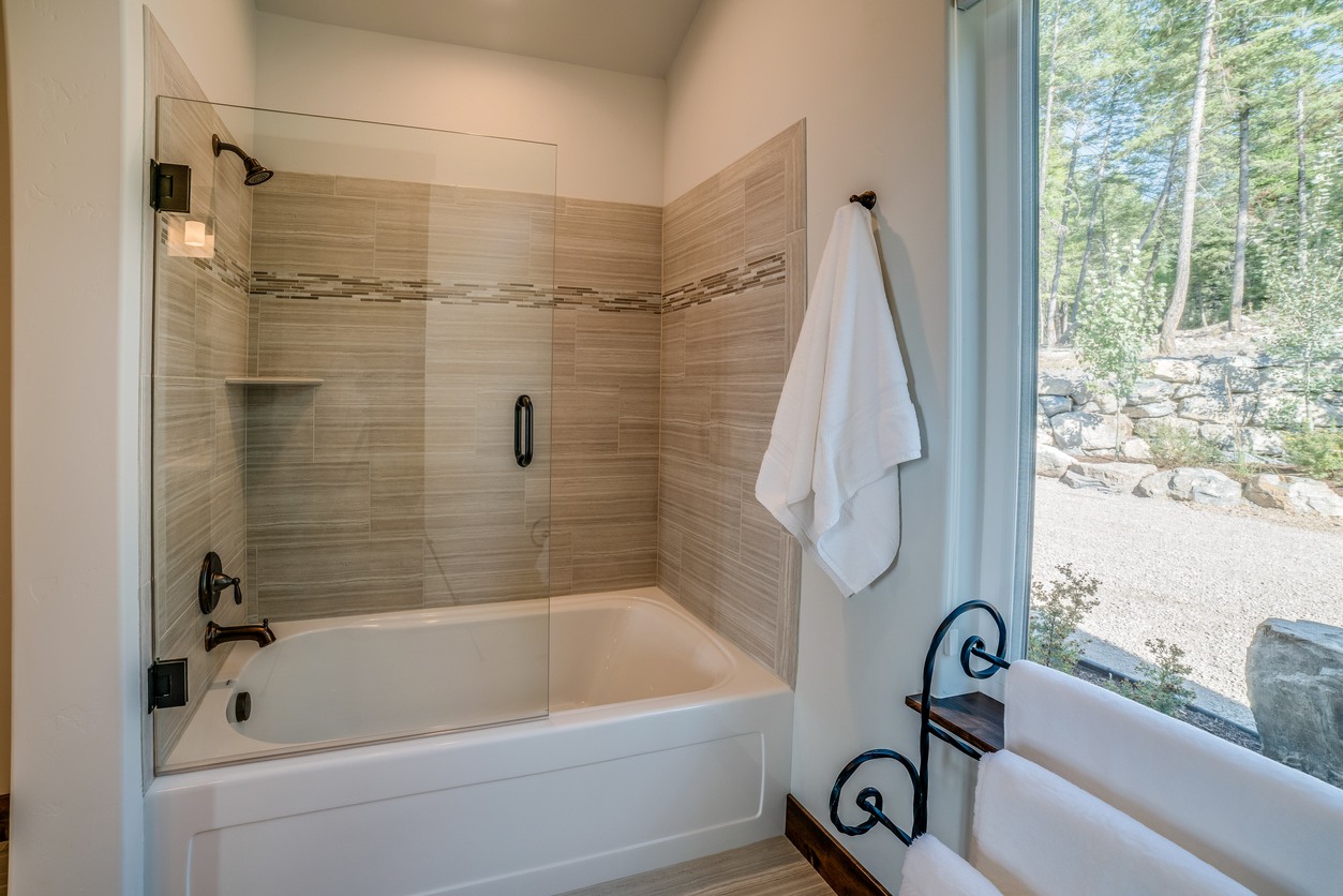 Shower & Tub Installation in Weigelstown